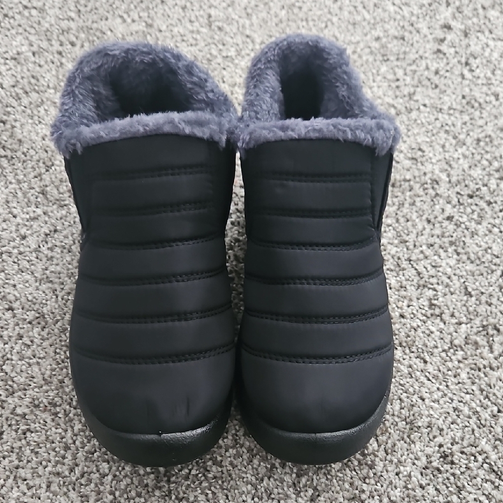 Women's Black Fur-Lined Shoes